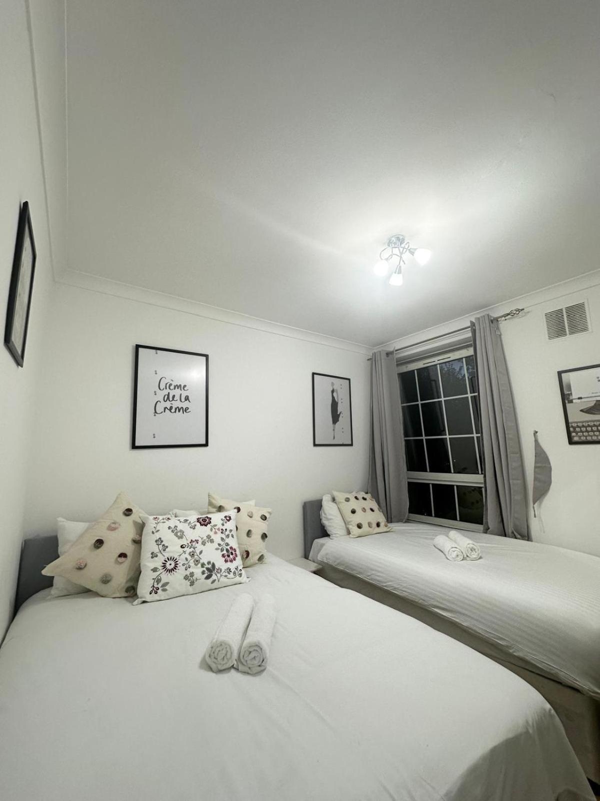 Budget Grey House Londra Dış mekan fotoğraf