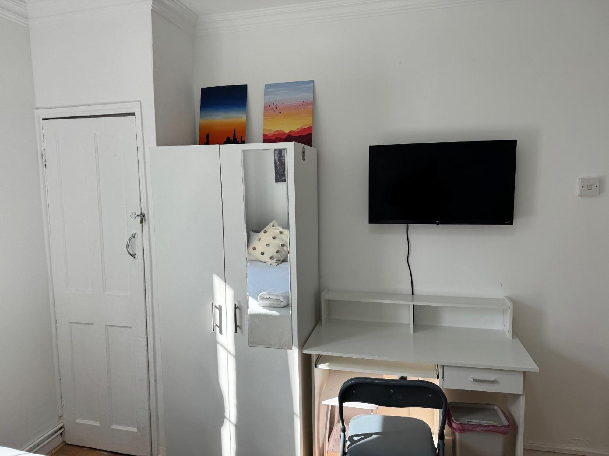 Budget Grey House Londra Dış mekan fotoğraf